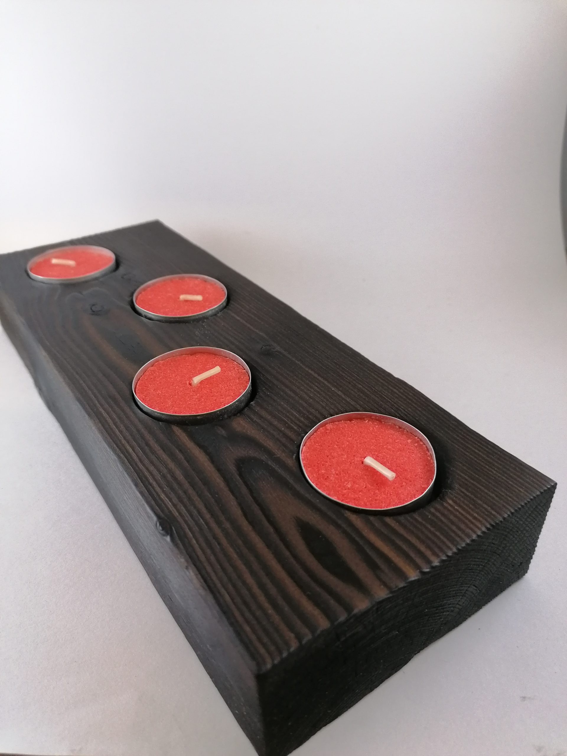 Candle Holder- Red candles x4